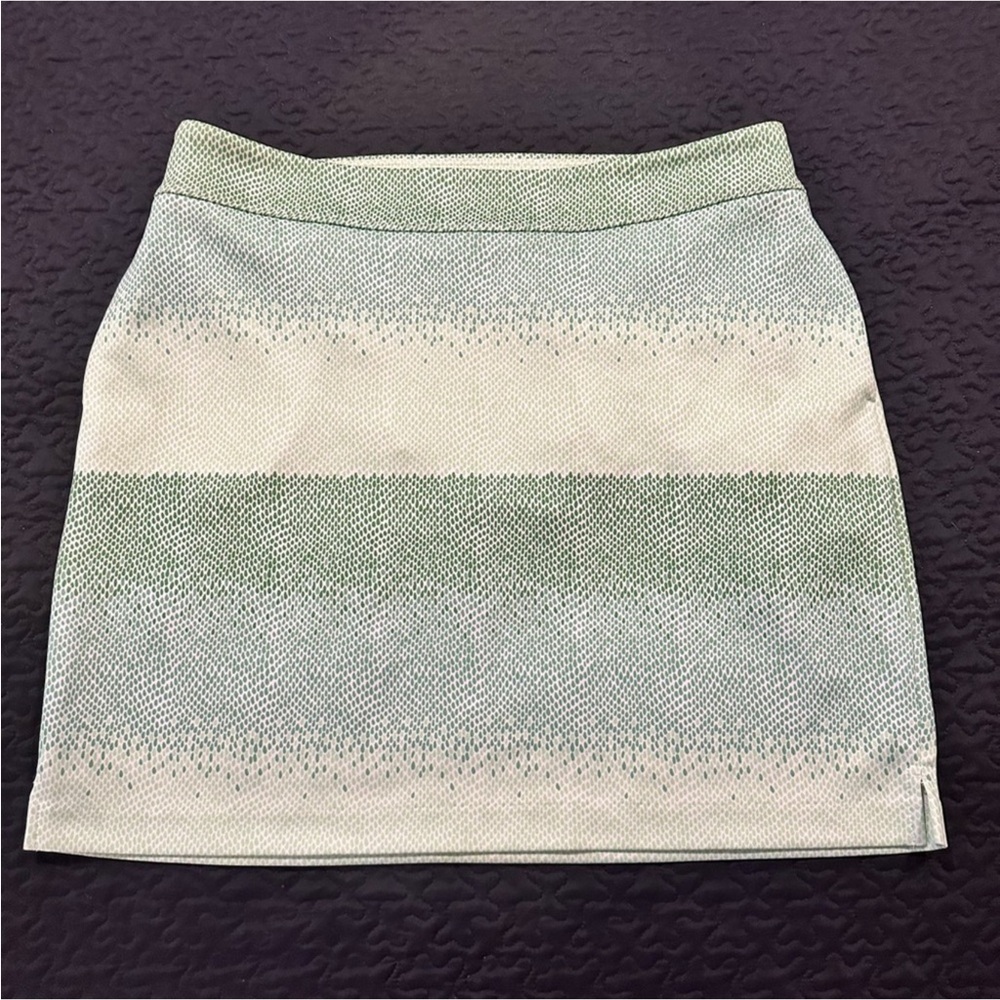 Greg Norman Golf Skort size L.